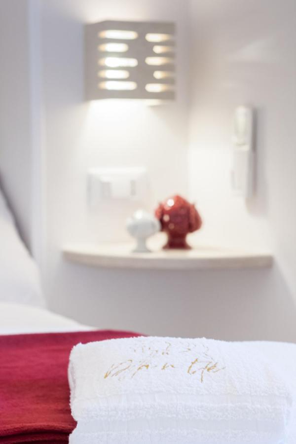 Suite Dante - Typical Apulian Rooms Cisternino Exterior foto